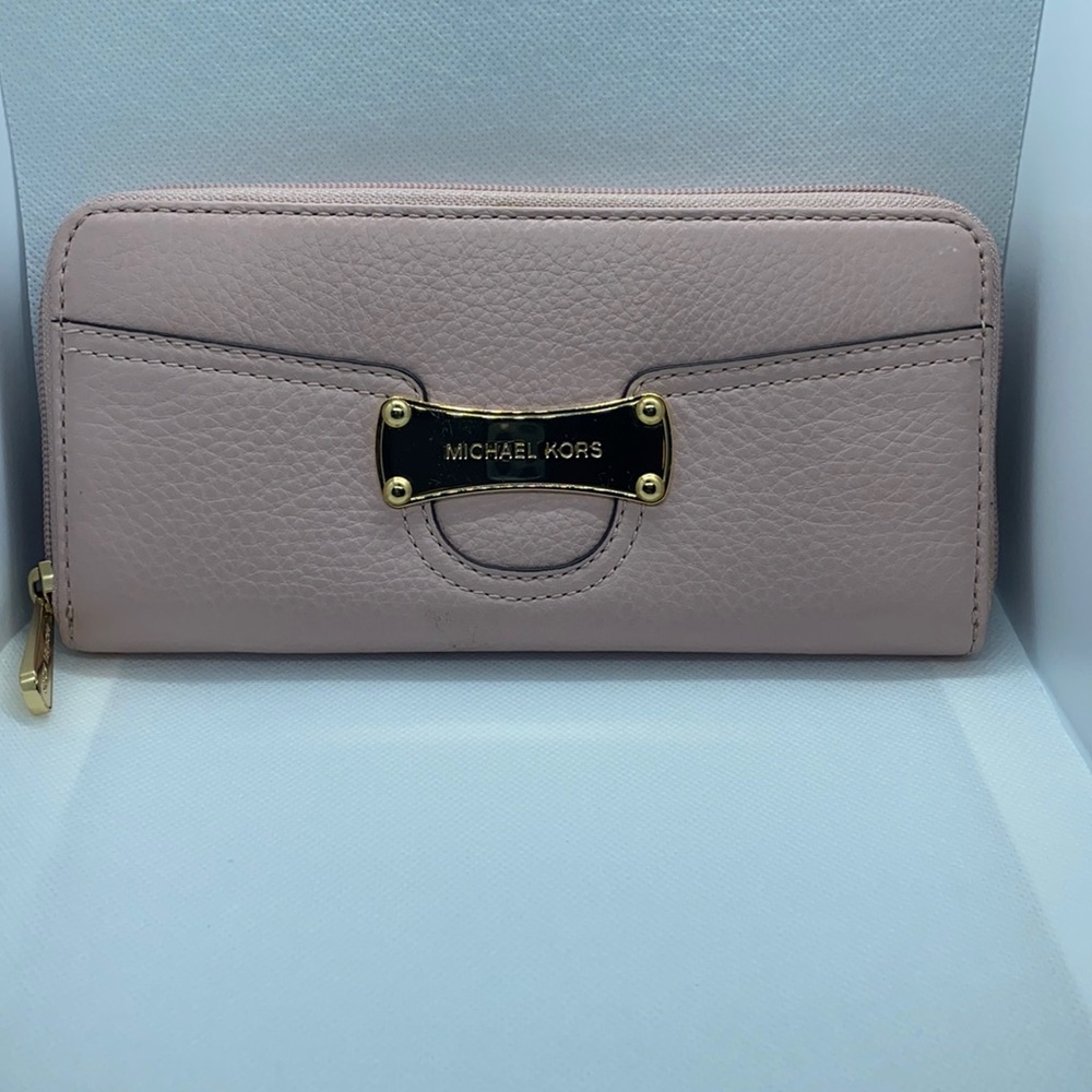 Michael Kors wallet (pink)